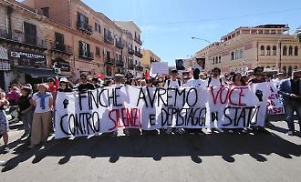 Il corteo delle associazioni per il 34&deg; anniversario &egrave; partito: Di Matteo in testa: "Fuori la mafia dallo Stato"