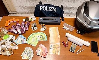 "Liberate mio figlio!": padre aggredisce la Polizia, ma il 21enne aveva l'hashish negli slip