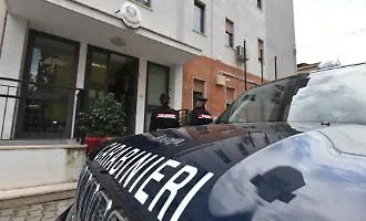 Notti di violenza nel Misilmerese: maxi rissa con pistola e assalto ai Carabinieri durante i controlli sulla movida