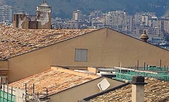 Abusi a Palazzo Piraino a Palermo, il Comune frena