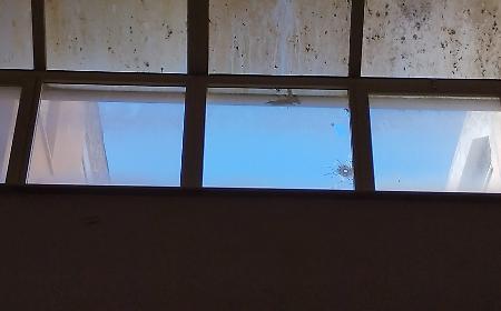 Ancora paura allo Zen, colpi di pistola contro la sede di alcune associazioni
