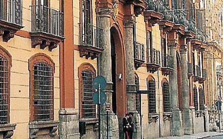 Scuole e impianti sportivi, 21 milioni restano fermi: le somme tornano nelle casse della Citt&agrave; Metropolitana