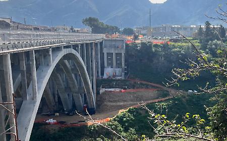 Ponte Corleone, completato il varo dell'impalcato: traffico ripreso su viale della Regione dopo una breve pausa
