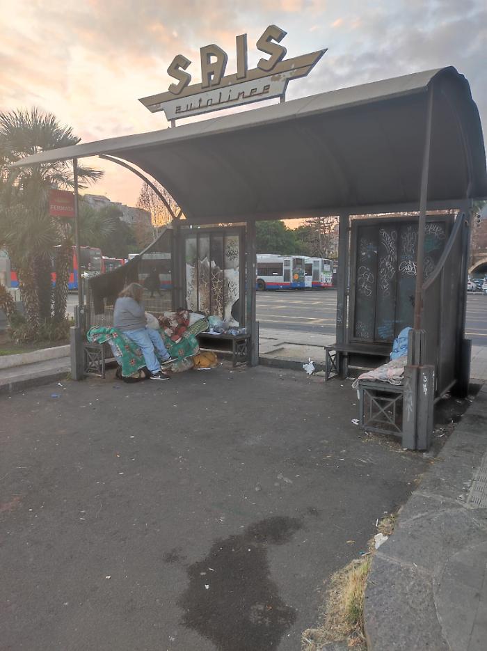 "Parcheggio in mano agli abusivi: ora si intervenga"