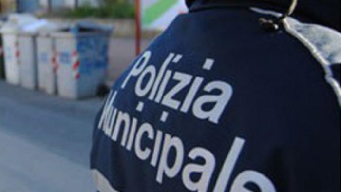 rifiuti vigili urbani