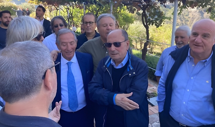 Schifani sulle finanze regionali: «Siamo ricchi,  abbiamo un boom economico, il problema è spendere 2,5 miliardi»