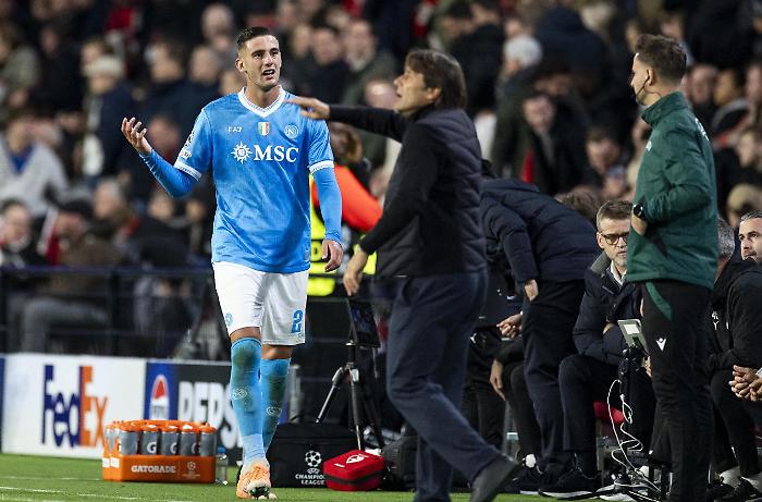 Il Napoli affonda a Eindhoven, il PSV dilaga e finisce 6 a 2