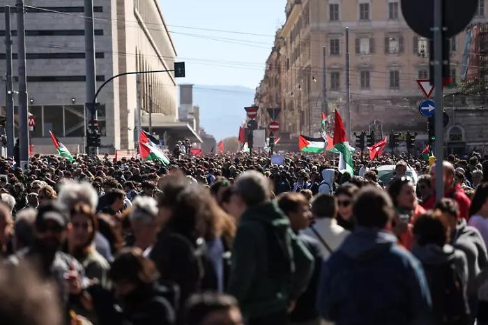 La Commissione di garanzia apre un procedimento contro i sindacati per lo sciopero del 3 ottobre: soddisfazione di Salvini