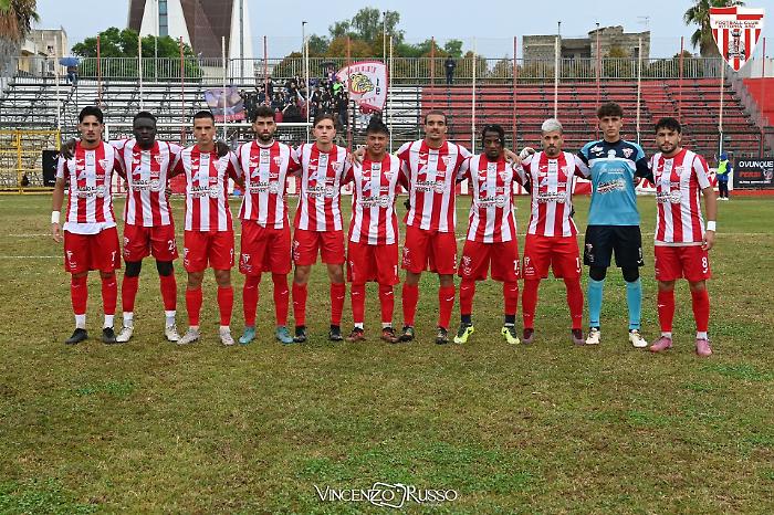Il Vittoria pensa alla Leonfortese, Campanella perde il secondo allenatore e il preparatore dei portieri