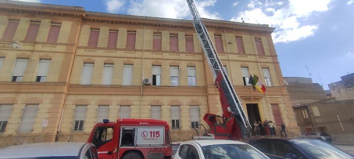 Disposta la chiusura di alcune aule dell'Istituto comprensivo Francesco Crispi