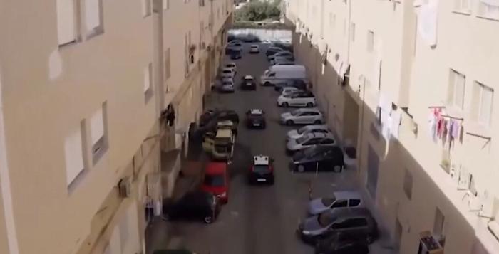 Palermo, lo Zen al setaccio alla ricerca di armi e droga