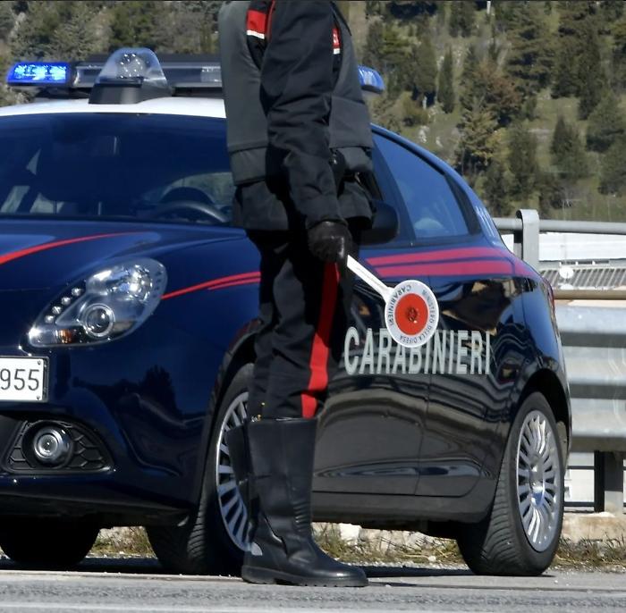 Controlli straordinari nel fine settimana: scattate denunce e sequestri