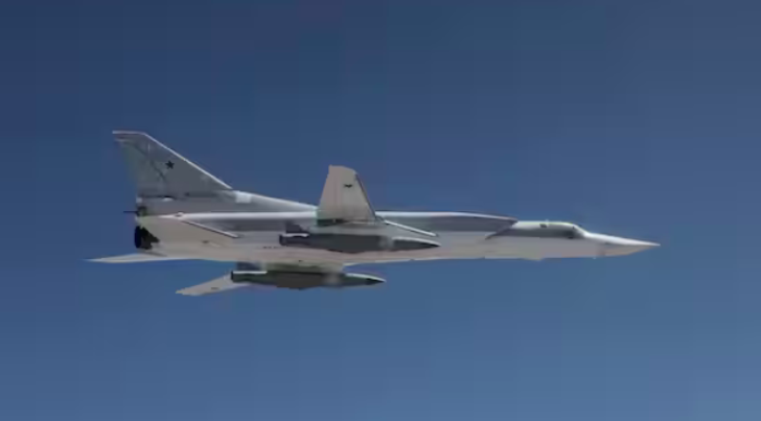 Mosca: “Colpita base ucraina di F-16 , rappresaglia contro Kiev che voleva dirottare Mig russo"