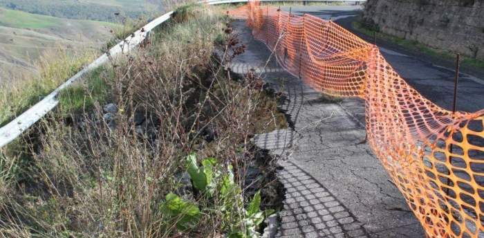 In arrivo 3,1 milioni di euro per riqualificare la Provinciale di Assoro verso l'area del Dittaino