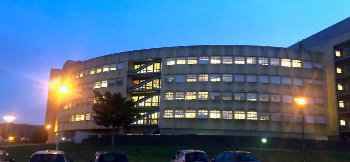 Furti e danneggiamenti nel parcheggio dell’ospedale di Lentini: «Subito le telecamere»