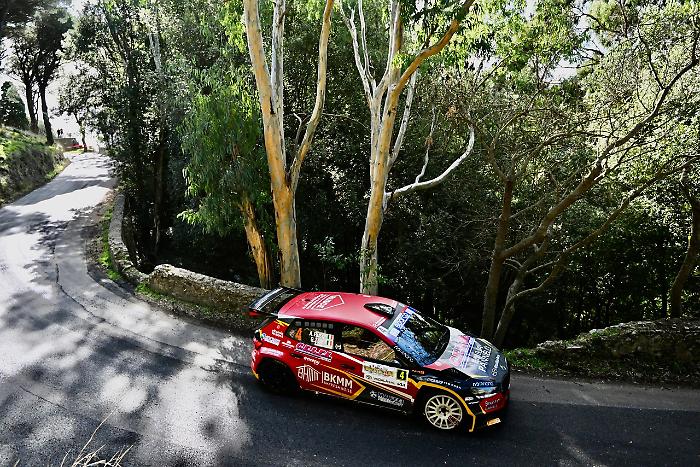 Automobilismo: lo spettacolo dei motori sta per cominciare, alle 18 via al Rally Tirreno-Messina