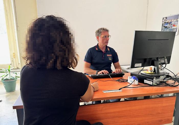 Catania, minaccia di dare fuoco alla madre che non gli dà i soldi per la droga: arrestato