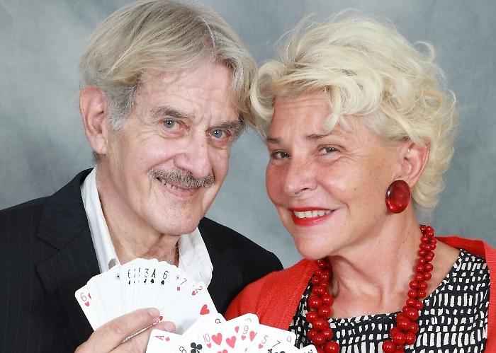 A Giarre 'Gin Game': Pambieri e Villoresi, duello di ilarità e solitudine