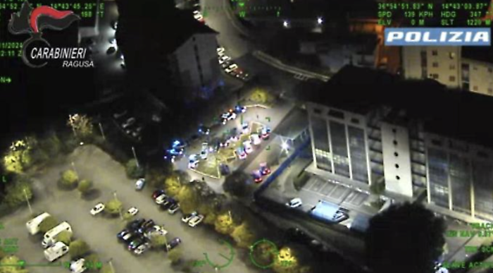 Vittoria e l'operazione antidroga, gli indagati fanno scena muta