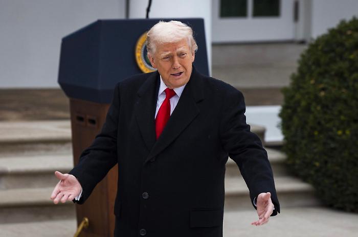 Trump ordina il riesame delle greencard per chi proviene da 19 Paesi "sensibili"