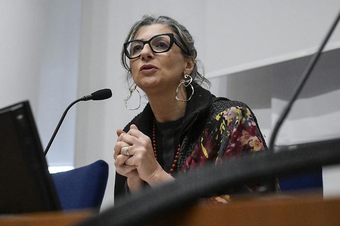 Bufera sulle parole di Albanese: «L'attacco a La Stampa? Condanno ma sia un monito»