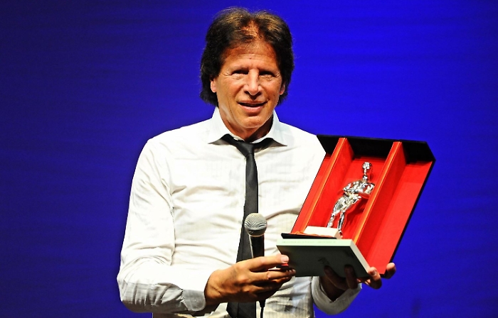 Addio a Sandro Giacobbe, la voce di "Signora mia" si &egrave; spenta a 75 anni