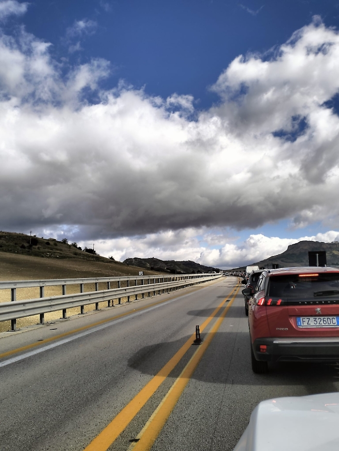 La campata già demolita del viadotto Cannatello