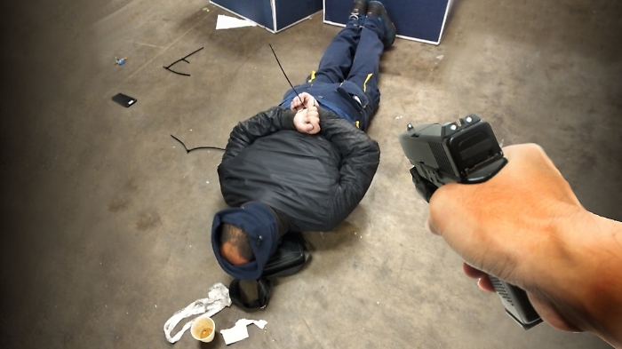 La rapina in stile narcos e il film del terrore: &laquo;In ginocchio con la pistola puntata, pensavamo di non uscirne vivi&raquo;