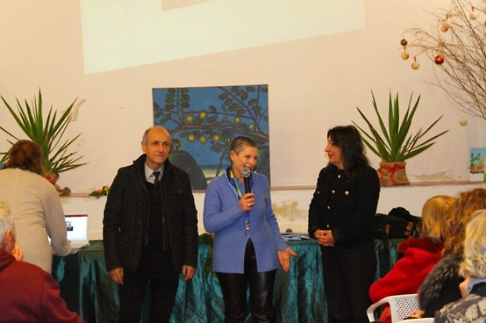 Il professore Angelo Consolo ed  Enza Mola presidente della Pro loco di Sinagra