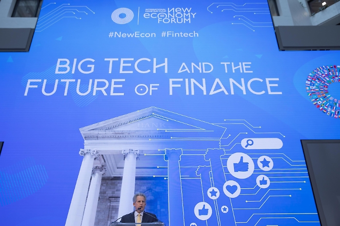 Scollegati in un clic: quando un account bloccato negli USA pu&ograve; spegnere la giustizia in Europa