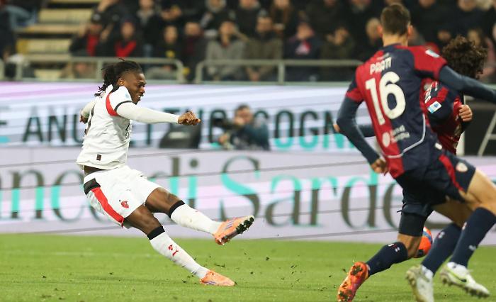 Non al meglio, ma decisivo: Leao regala il primato al Milan: i rossoneri vincono 1-0 a Cagliari