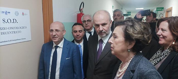 Il Ministro della Salute Orazio Schillaci a Lampedusa: parte l&rsquo;oncologia di prossimit&agrave;, ecco cos'&egrave;