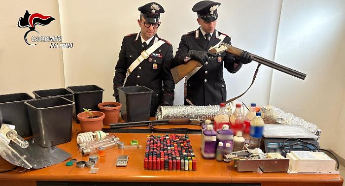 Misilmeri, centrale dell'illegalit&agrave; in una palazzina con armi, droga e allaccio abusivo: una famiglia arrestata dai carabinieri