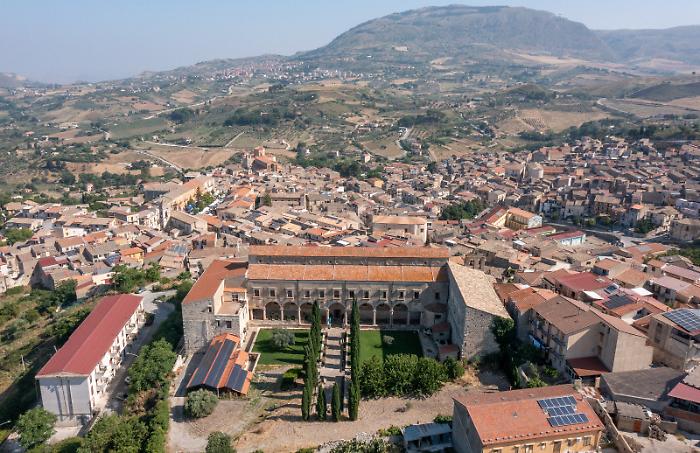 Sicilia Wine 2026, Chiusa Sclafani diventa la capitale del vino dal 21 marzo