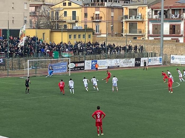 Nissa da sballo: pokerissimo nel derby e primato solitario. Caltanissetta vede la Serie C dopo 39 anni