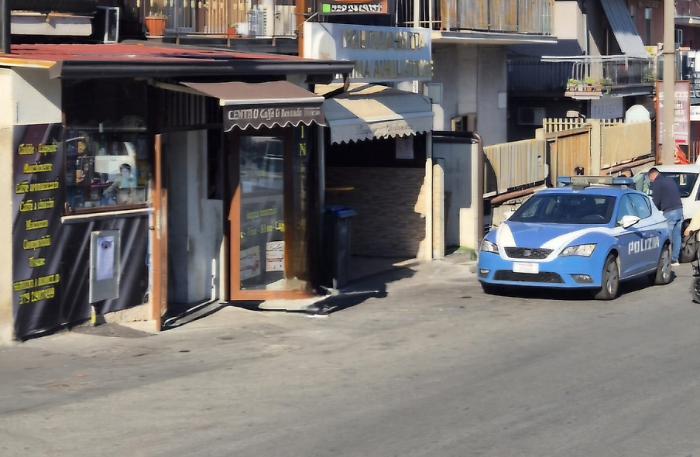 Colpo di Pasqua: ladri portano via interi bancali di cialde da un negozio  
