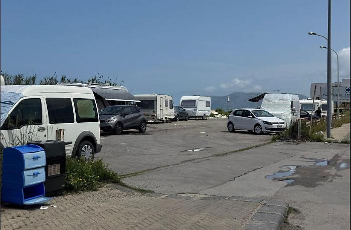 Decoro sotto assedio tra Brancaccio e costa sud: camper e accampamenti improvvisati scatenano la protesta