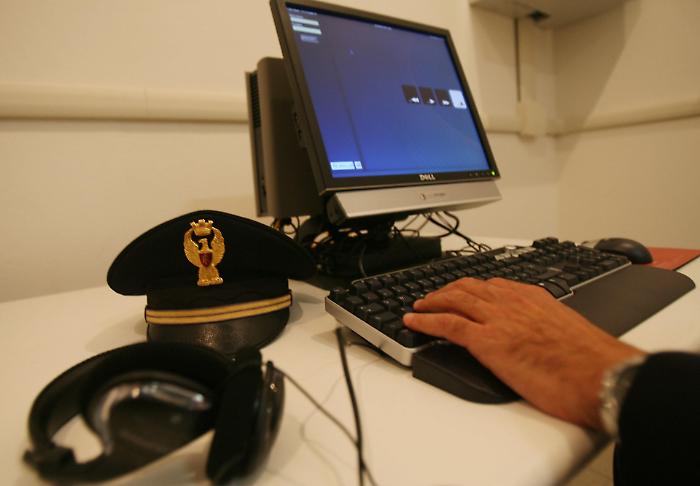 Sapevano tutto di vip, calciatori e imprenditori. E lo vendevano. L'operazione che ha smascherato gli agenti infedeli