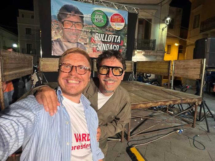 Ismaele La Vardera con il neo sindaco di Bronte Giuseppe Gullotta