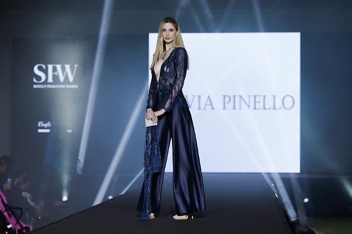 Mille spettatori, 200 professionisti e 136 creazioni: i numeri della Sicily Fashion Week