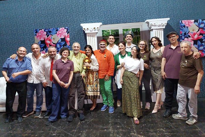 Il teatro amatoriale finanzia i volontariato: trent'anni della compagnia dei Salesiani 'Ssa Benerica