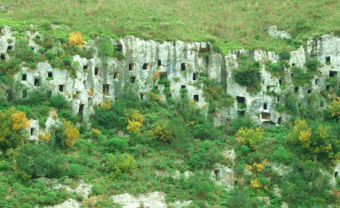 Lo strafalcione di Pantalica scambiata per Myra (in Turchia): polemiche tra i sindaci di Siracusa e Sortino