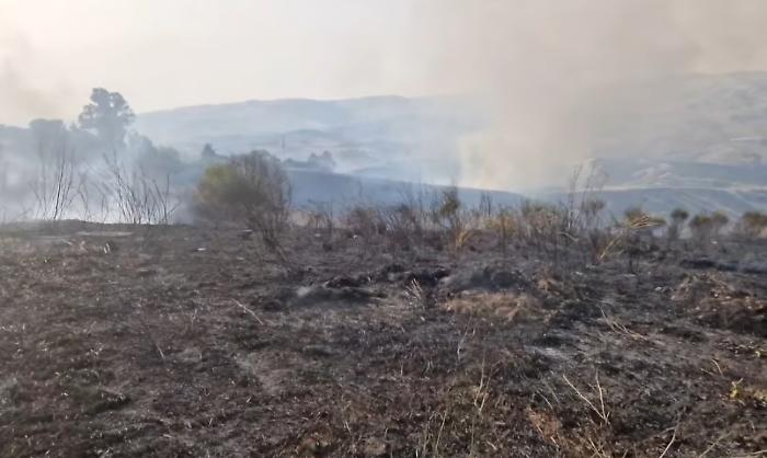 La zona dell'incendio a San Cataldo