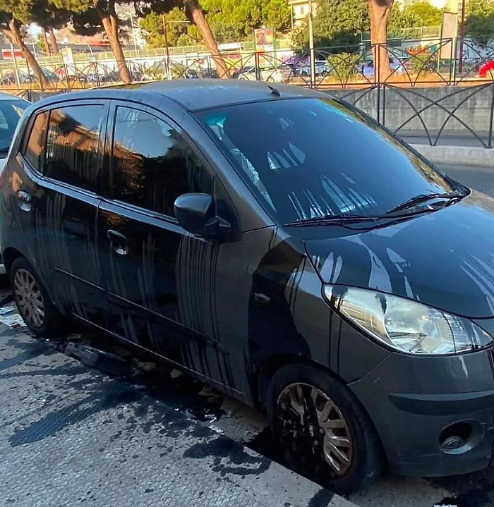 Olio di motore sull'auto del parroco dello Sperone: indagini in corso