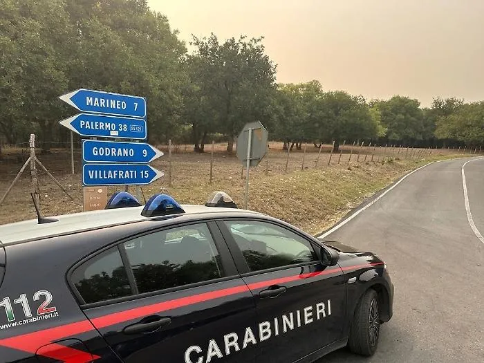 L'intervento dei veri carabinieri sventa la truffa ad un'anziana: a Godrano arrestati due presunti truffatori 