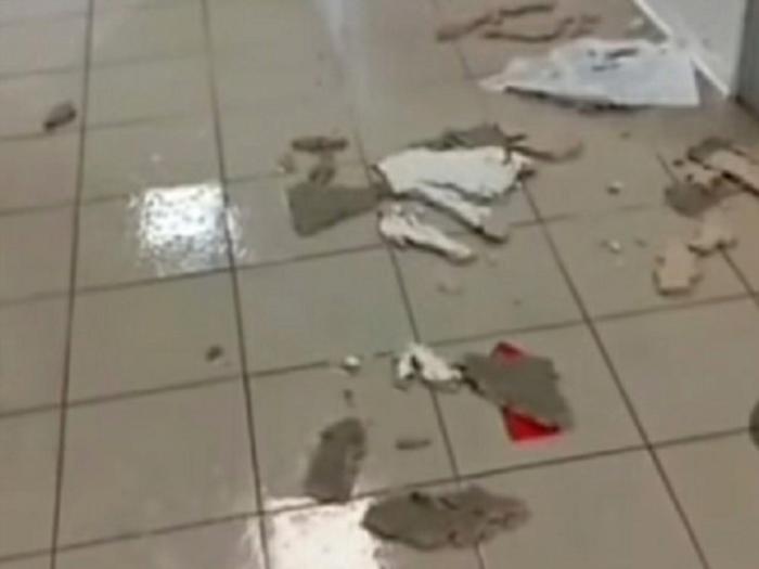 Crolla sottotetto al Liceo Scientifico: alunni a casa