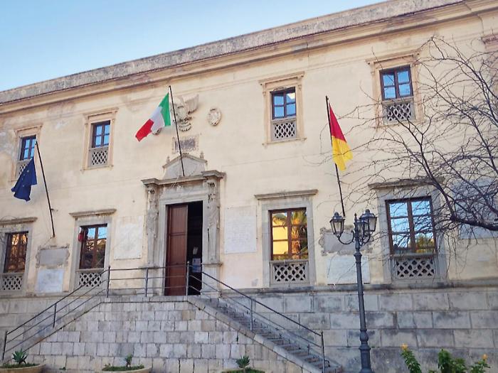 Centrodestra, da Termini a Villabate braccio di ferro tra Forza Italia e Fdi