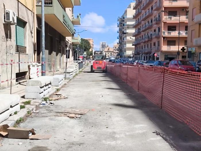 Ferme o &ldquo;inutili&rdquo;, &egrave; caos sulle piste ciclabili in citt&agrave;