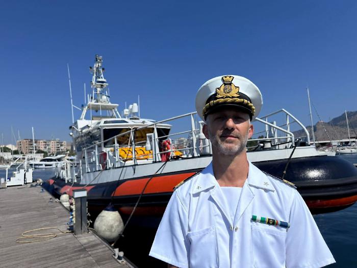 Un'estate serena con la Guardia costiera:  400 militari per l'operazione "Mari e laghi sicuri"