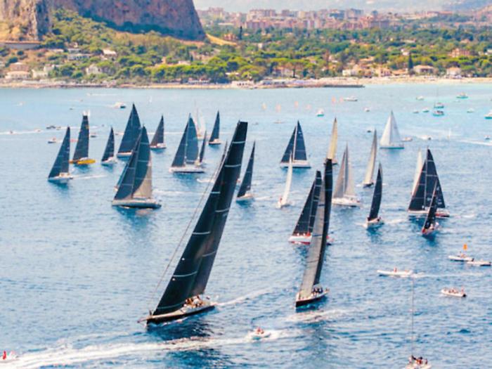 Dal gelato al beach volley, passando per le regate: tutti gli eventi turistici e sportivi in arrivo nel cartellone del Comune